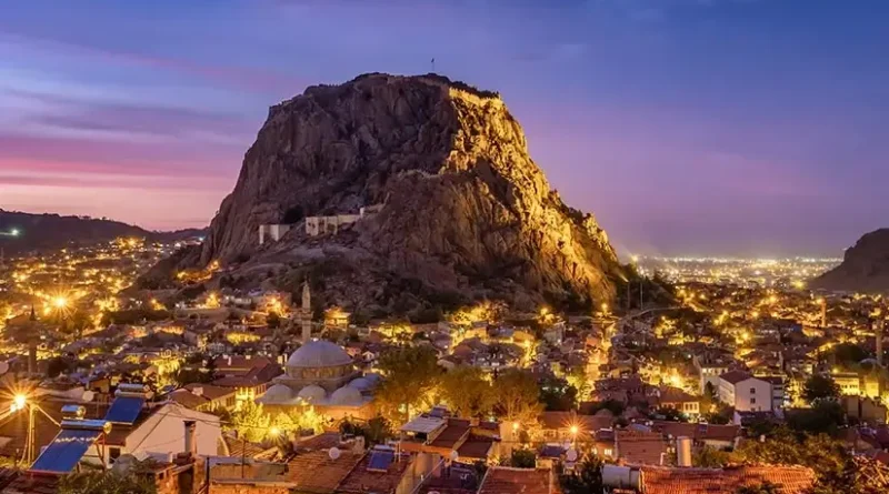 Afyonkarahisar: Tarihi, Termalleri ve Lezzetleriyle Anadolu’nun Gizli İncisi